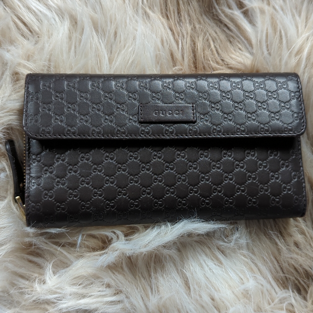 Authentic Gucci women's Large Wallet